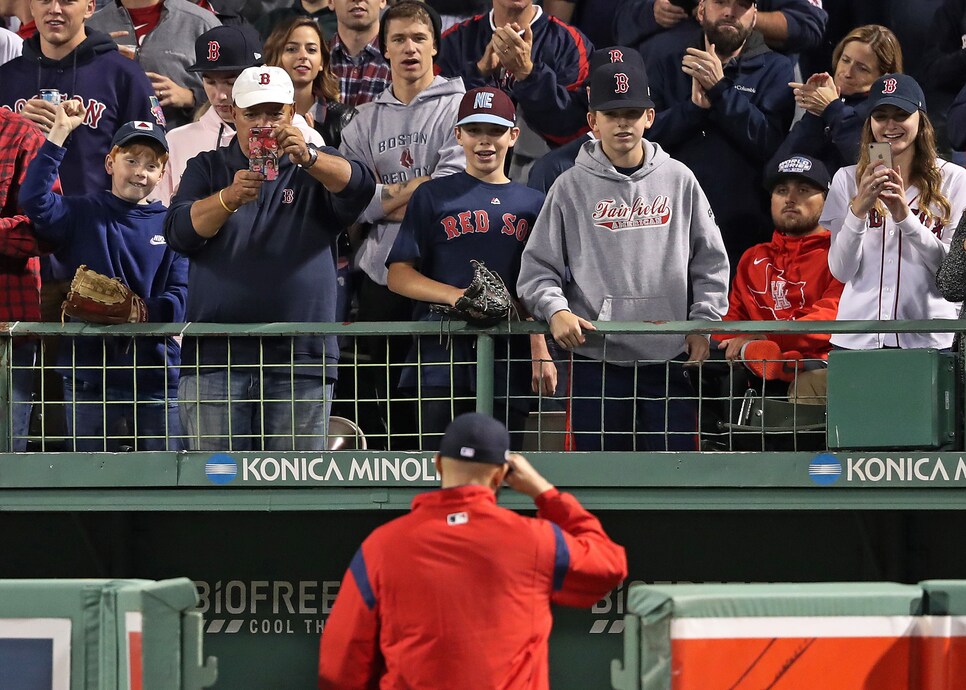 boston red sox fan gear