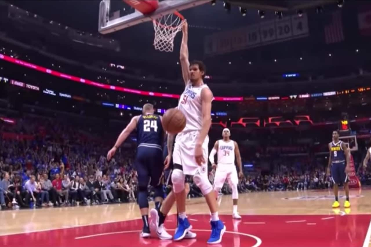 Video: Boban Marjanovic posterizes three Thunder players with one massive  dunk