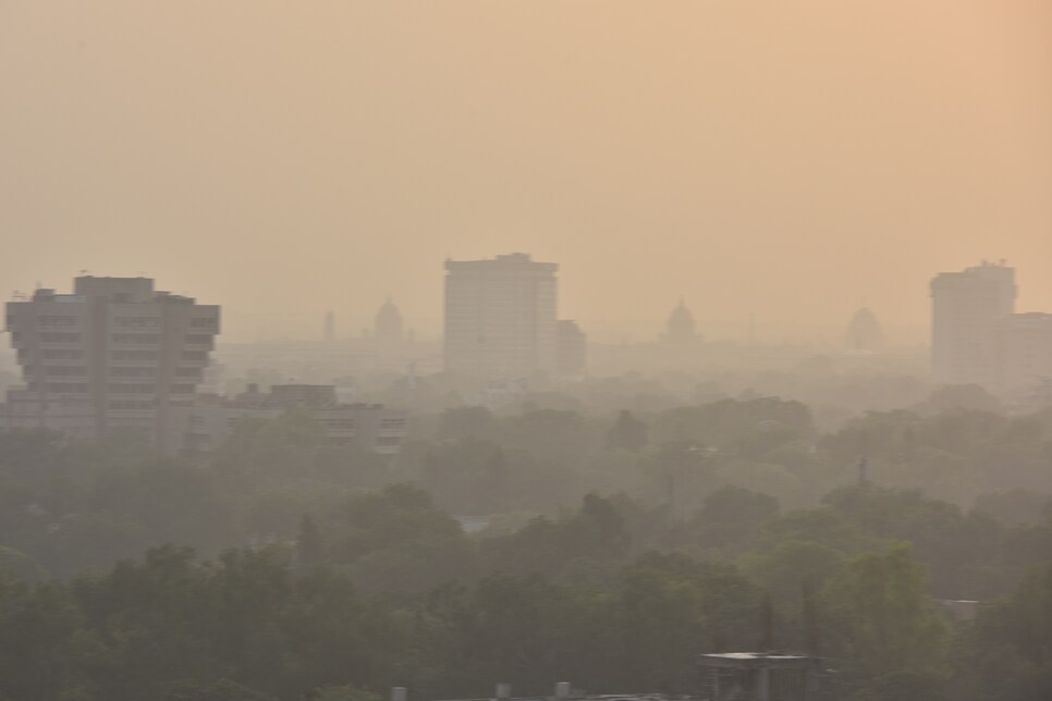 Air Pollution Rises In Delhi And Neighboring Areas