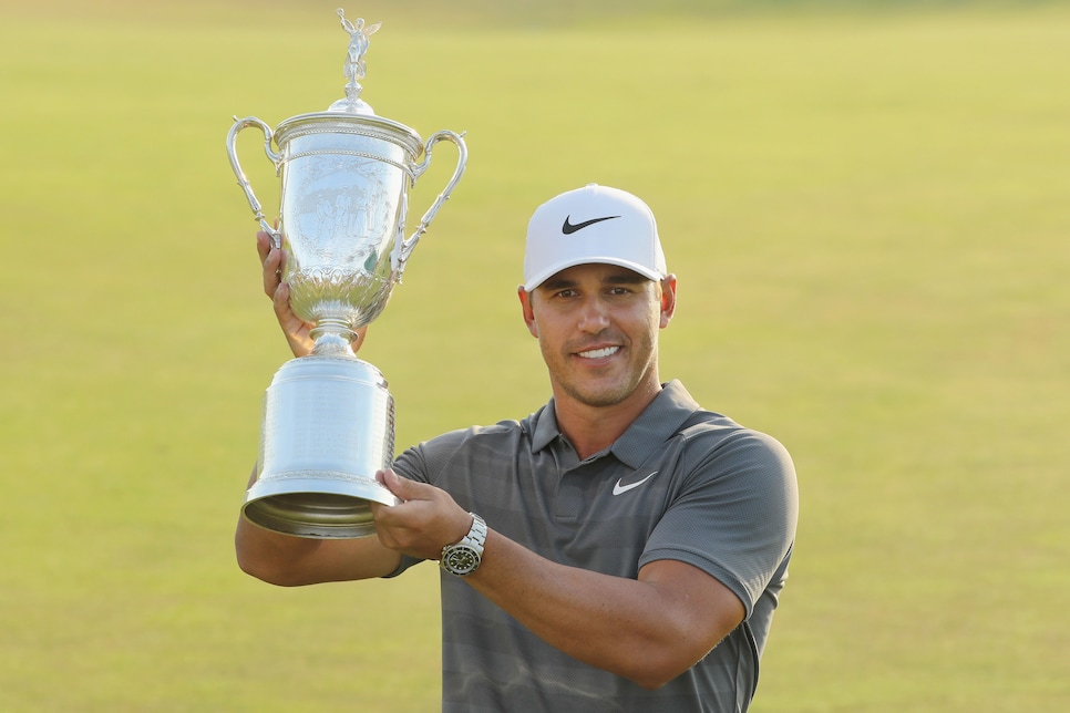 brooks-koepka-us-open-2018-trophy.jpg