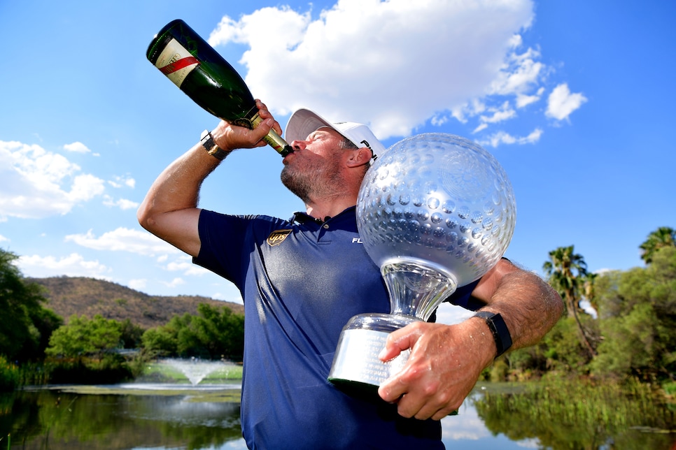 lee-westwood-nedbank-sunday-2018-trophy-champagne.jpg