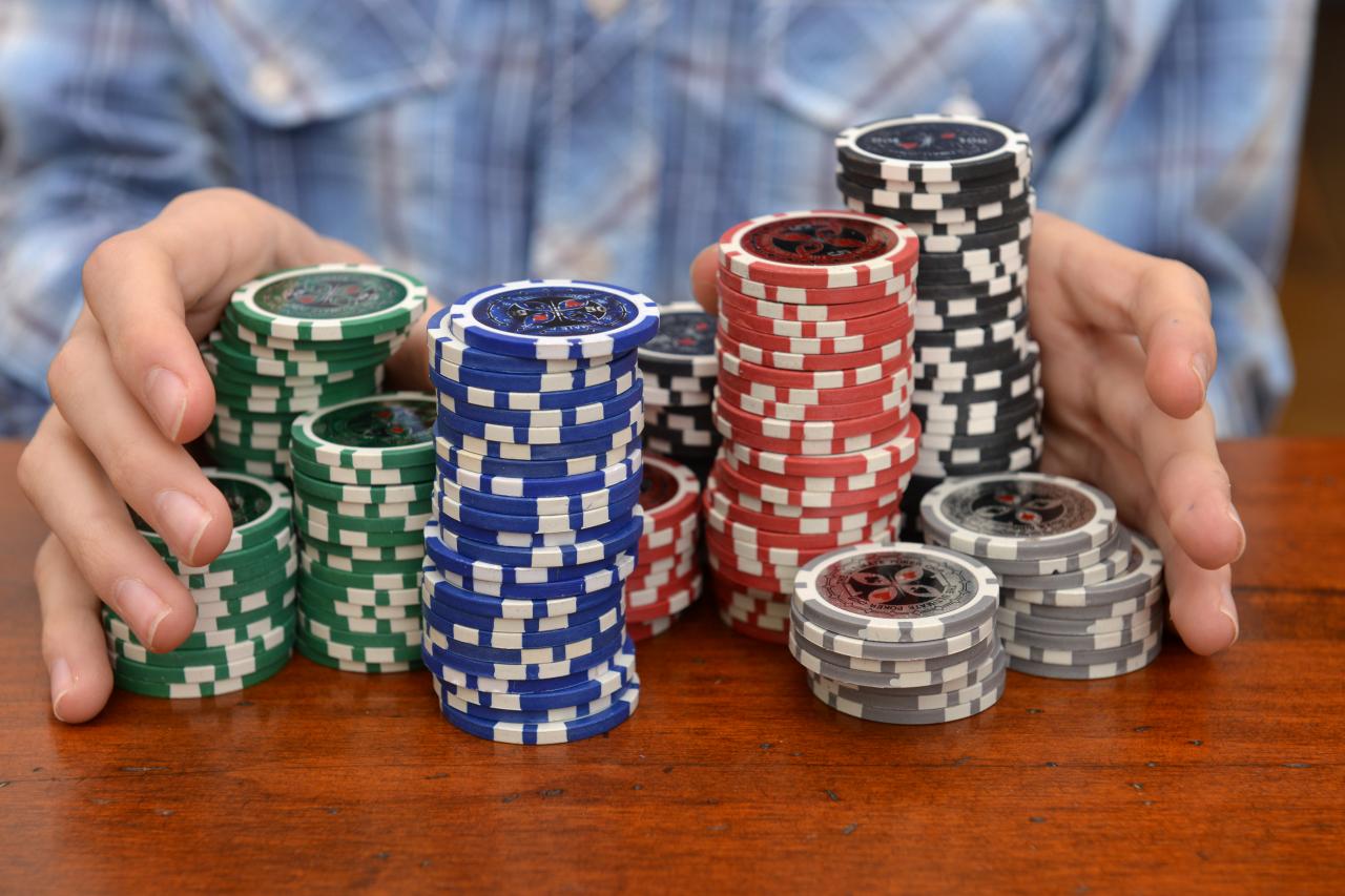 Two professional poker players are currently staging one of the