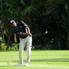 PLAYA DEL CARMEN, MEXICO - NOVEMBER 11:  Matt Kuchar of the United States plays his second shot on the 17th hole during the final round of the Mayakoba Golf Classic at El Camaleon Mayakoba Golf Course on November 11, 2018 in Playa del Carmen, Mexico. (Photo by Rob Carr/Getty Images)