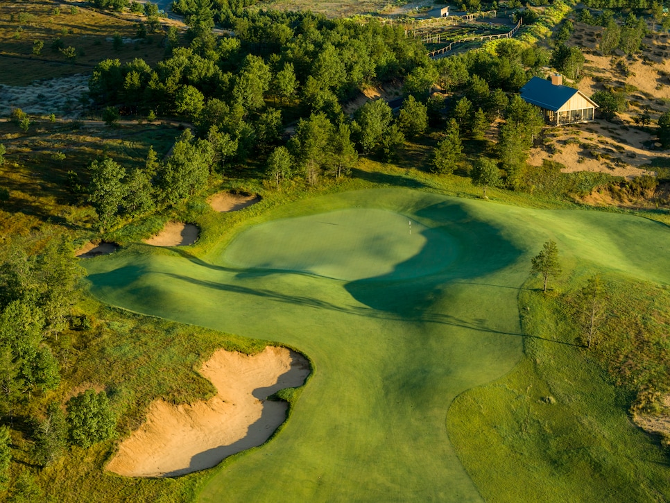 110 - Sand Valley - 17th punchbowl green - Evan Schiller.jpg