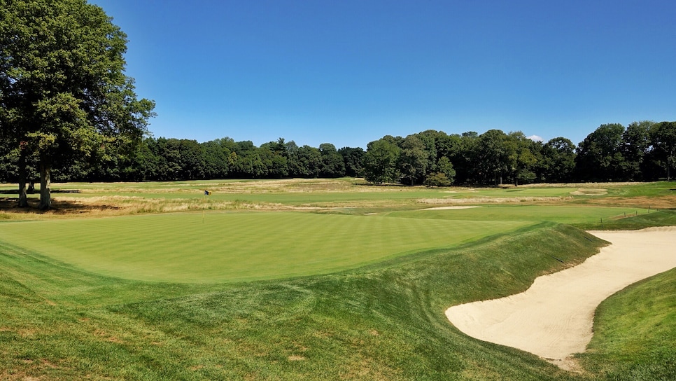 119 - Piping Rock - ninth green - Jon Cavalier.jpeg