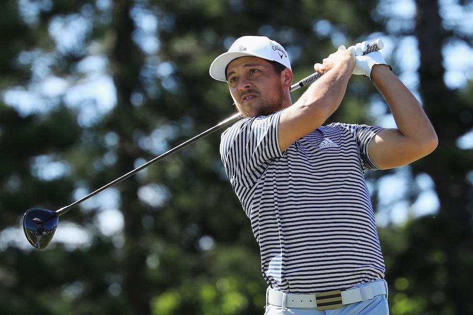 Watch Xander Schauffele top a drive while contending on the back nine ...