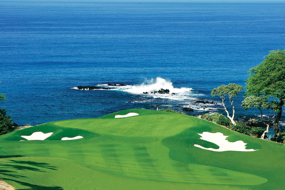 141 - Mauna Kea - 11th hole - courtesy of Mauna Kea Beach Hotel.jpg