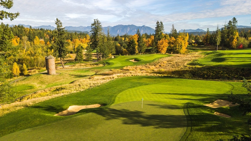 158 - Aldarra GC - The 18th green (foreground) and the 15th hole (background) - courtesy of the club.jpg