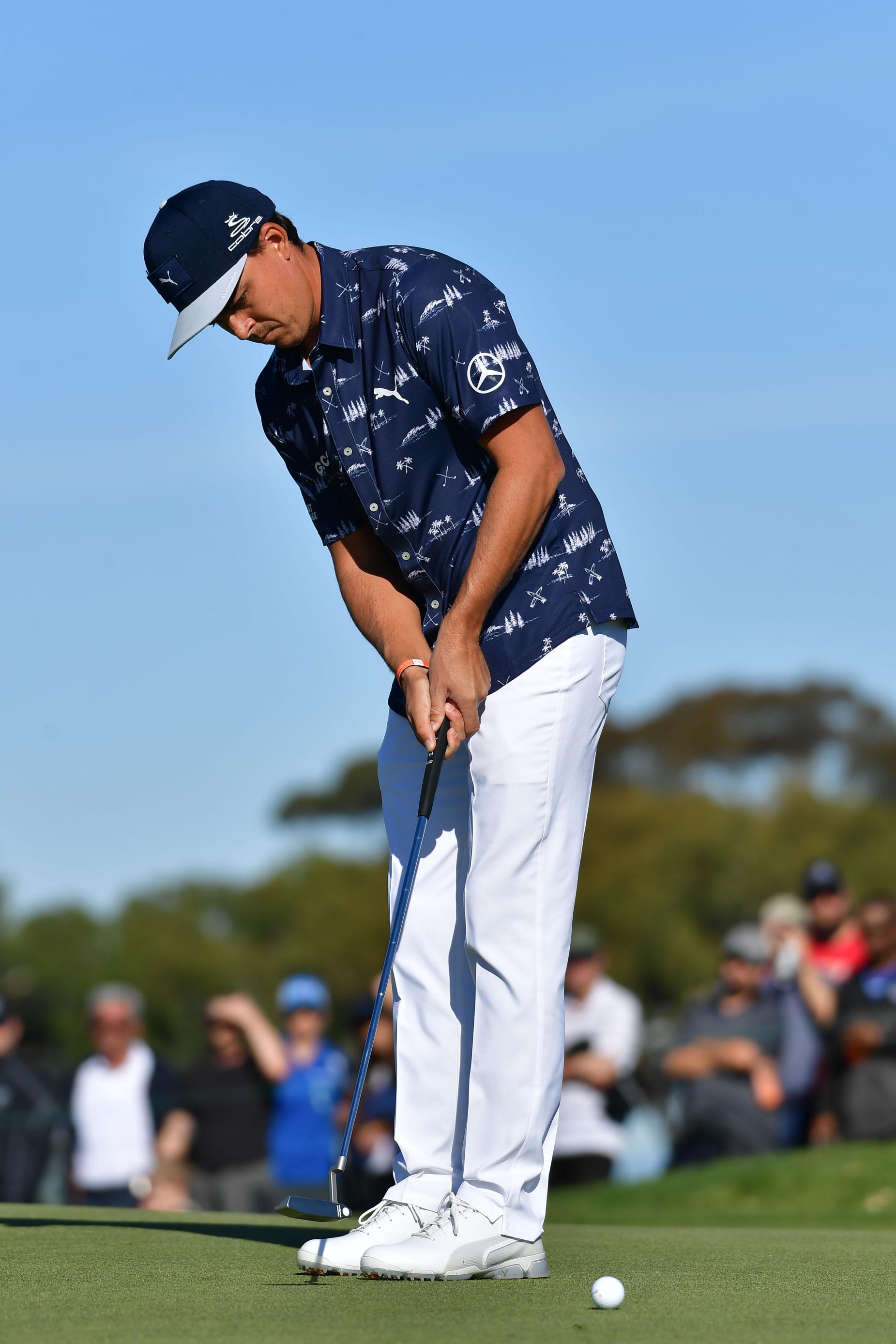 Can you pull off this untucked Rickie Fowler look? | Golf Digest