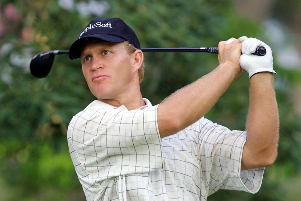 TULSA, UNITED STATES:  Gary Nicklaus of the US and son of golfing legend Jack Nicklaus tees off during the first round of the US Open Championship at the Southen Hills Country Club in Tulsa, Oklahoma, 14 July 2001. The 101st US Open Championship got underway with a field of 156 golfers on the 6,973 yard par-70 course.    AFP PHOTO/Mike NELSON (Photo credit should read MIKE NELSON/AFP/Getty Images)