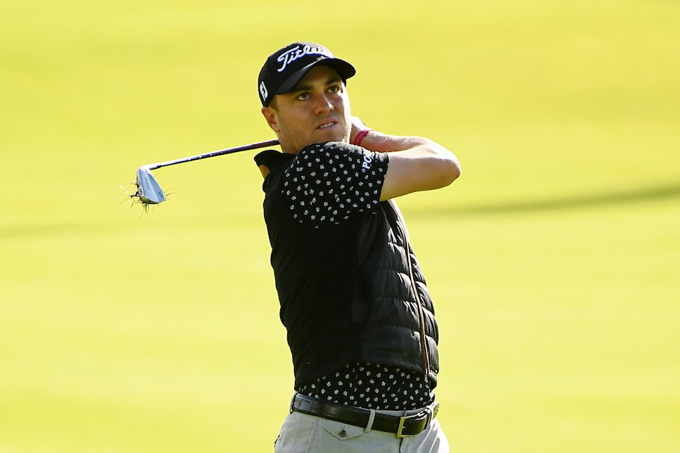 PACIFIC PALISADES, CALIFORNIA - FEBRUARY 15: Justin Thomas hits a second shot on the 2nd hole during the continuation of the first round of the Genesis Open at Riviera Country Club on February 15, 2019 in Pacific Palisades, California (Photo by Harry How/Getty Images)