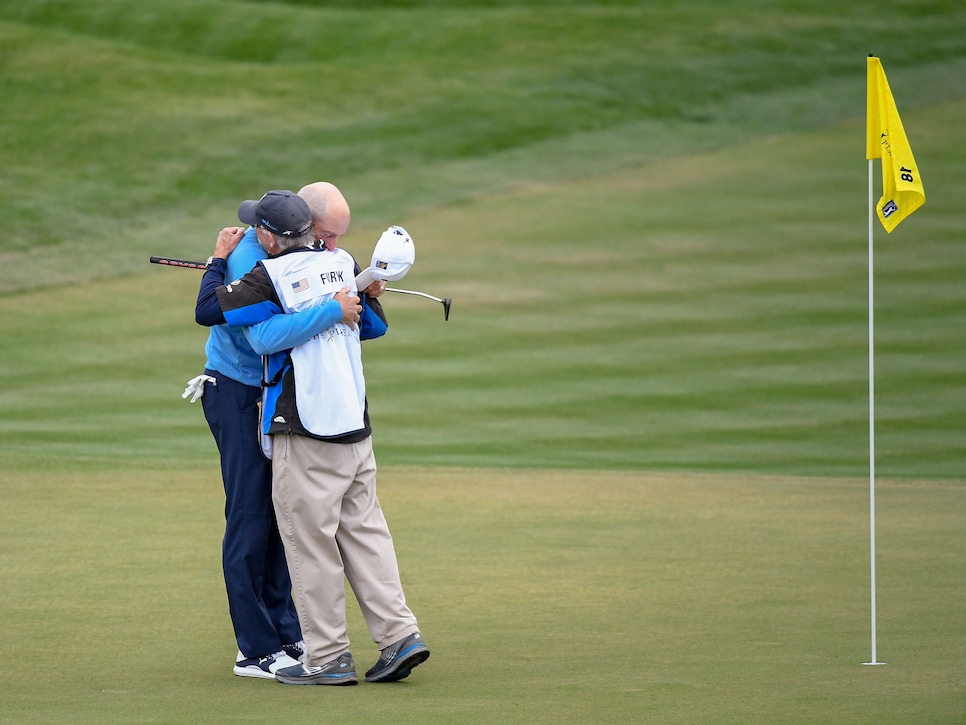 jim-furyk-fluff-cowen-players-championship-2019-sunday-18th-green.jpg