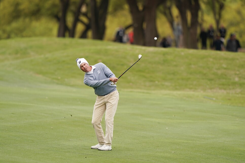 AUSTIN, TEXAS - MARCH 31: Matt Kuchar of the United States plays a shot in his match against Kevin Kisner of the United States during the final round of the World Golf Championships-Dell Technologies Match Play at Austin Country Club on March 31, 2019 in Austin, Texas. (Photo by Darren Carroll/Getty Images)