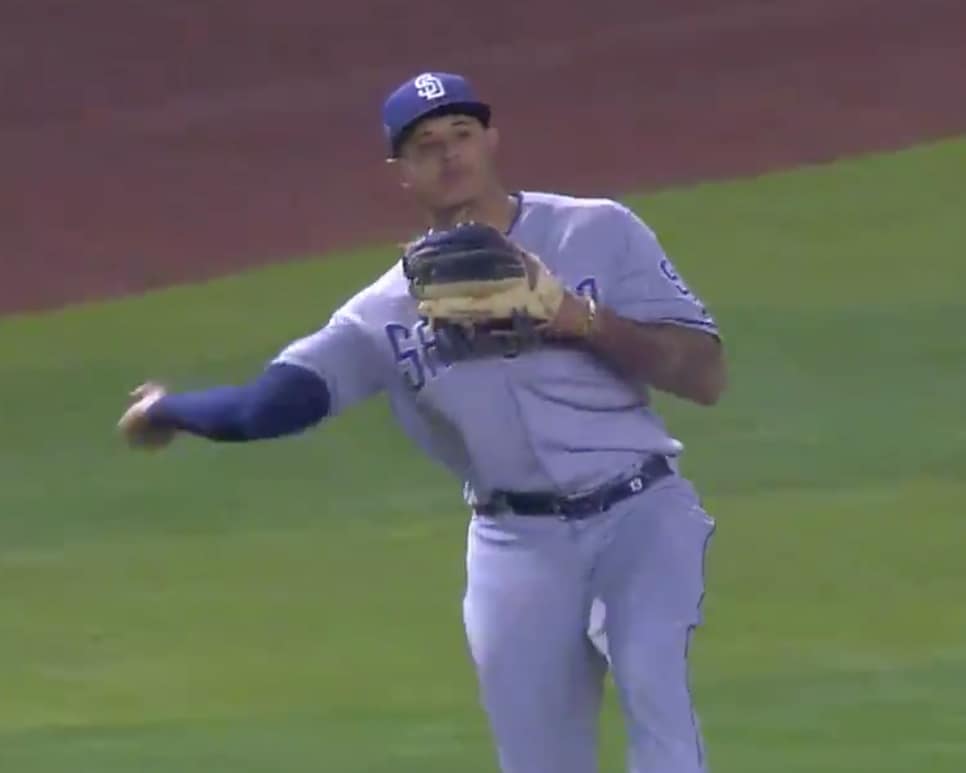 Manny Machado makes an incredible play at third to retire a Diamondback 