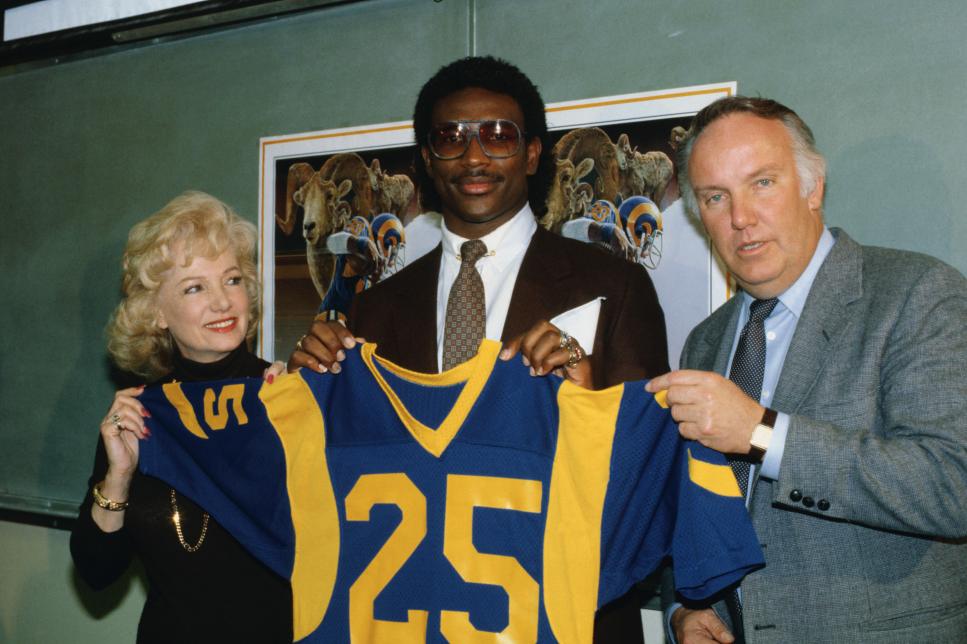 Football Player Eric Dickerson Posing with Ram's Owner and Coach