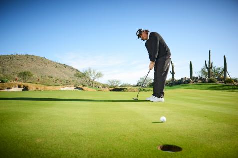 Try Pat Perez's simple test to see if you can spot the line of the putt