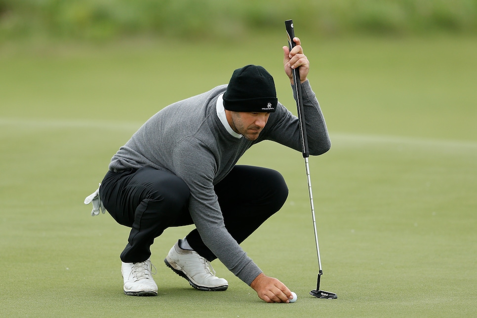 PHOTO: Tony Romo buys Louis Vuitton bags for his offensive linemen 