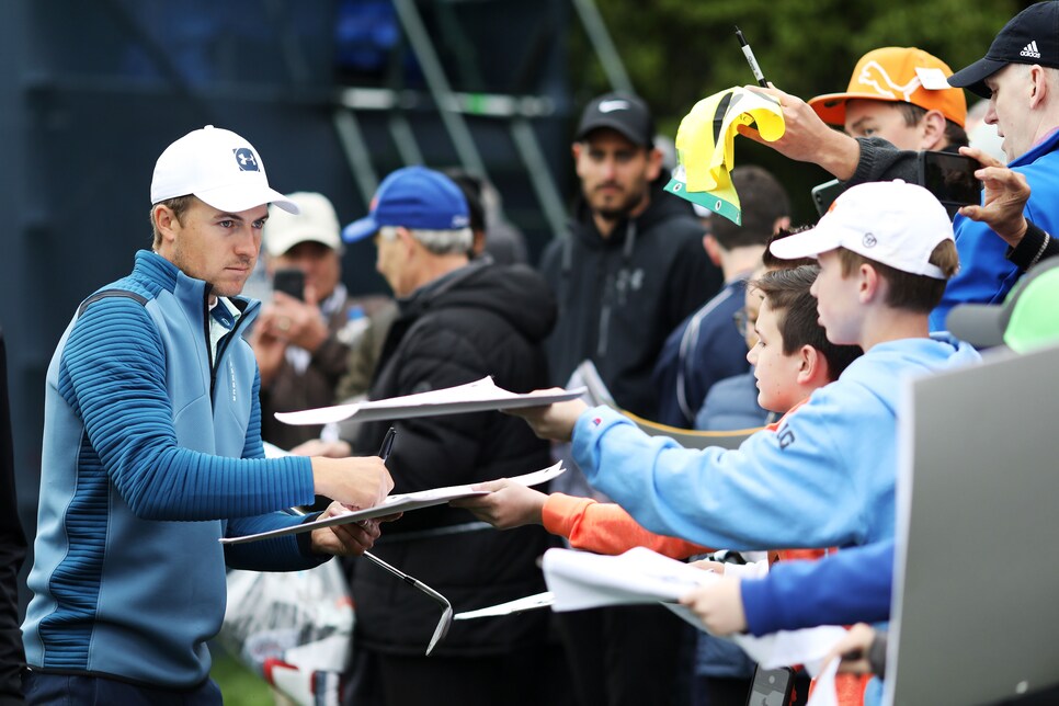 jordan-spieth-pga-championship-2019-signing-autographs-pre-tournament.jpg