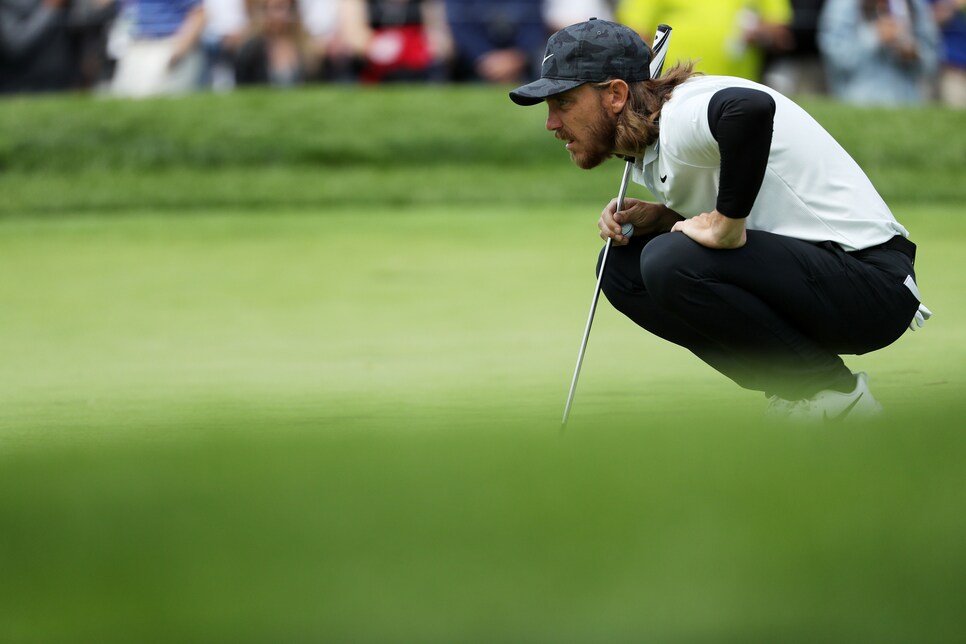 tommy-fleetwood-pga-championship-2019-thursday-putting.jpg