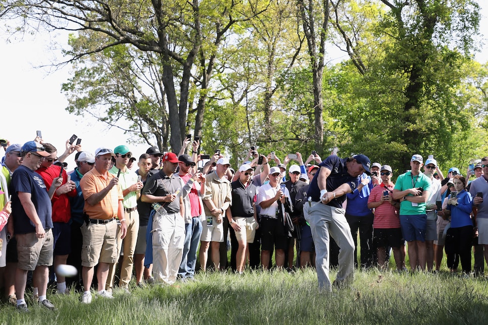 phil-mickelson-pga-championship-2019-friday-rough.jpg