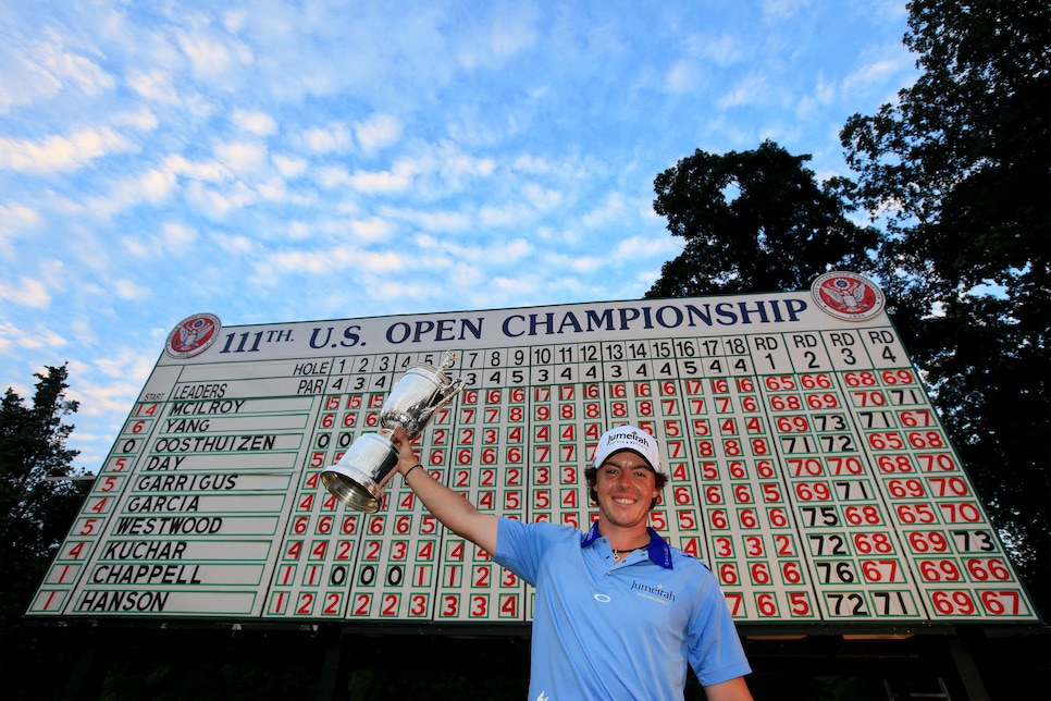 rory-mcilroy-us-open-2011-celebration-scoreboard-trophy.jpg