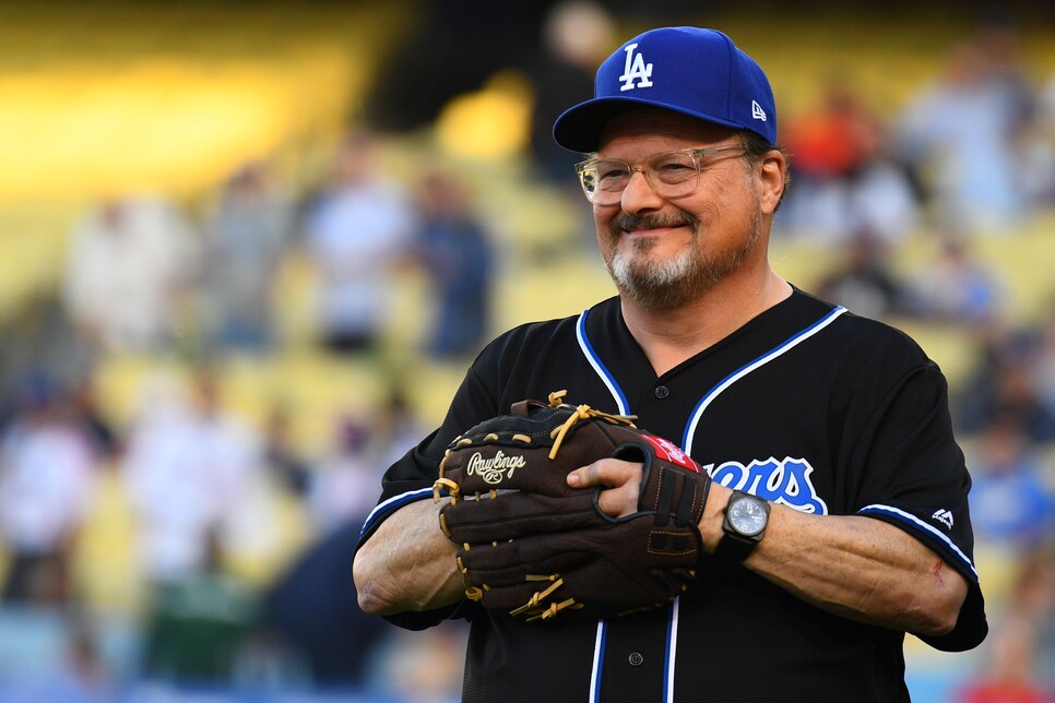 Newman throws out first pitch at MetsDodgers game, Mets choke away