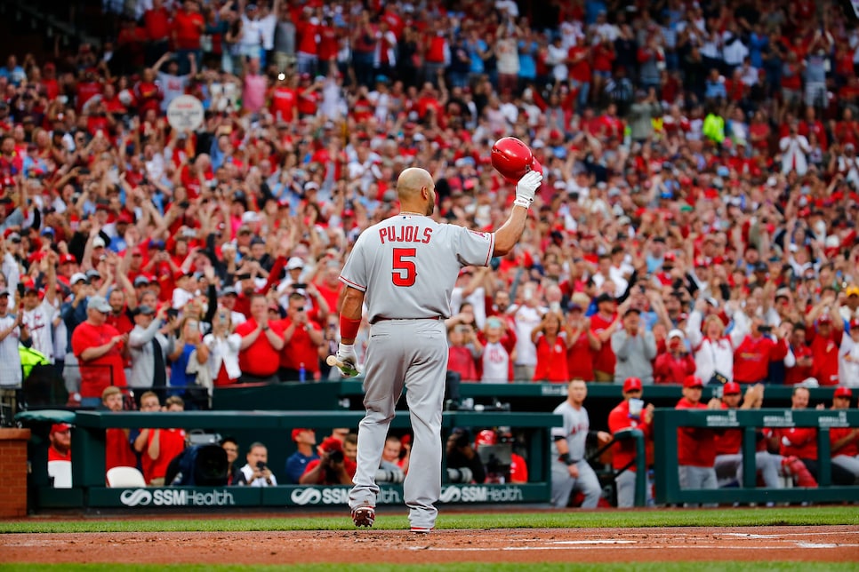 Albert Pujols got an Opening Day standing ovation in Cardinals return