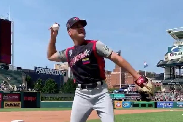 omar vizquel glove