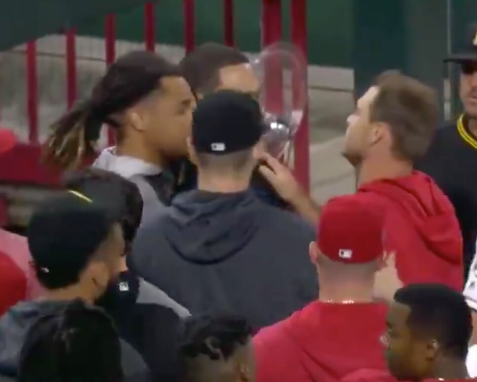 Amir Garrett, Puig & David Bell take on the Pirates in a benches clearing  brawl, a breakdown 