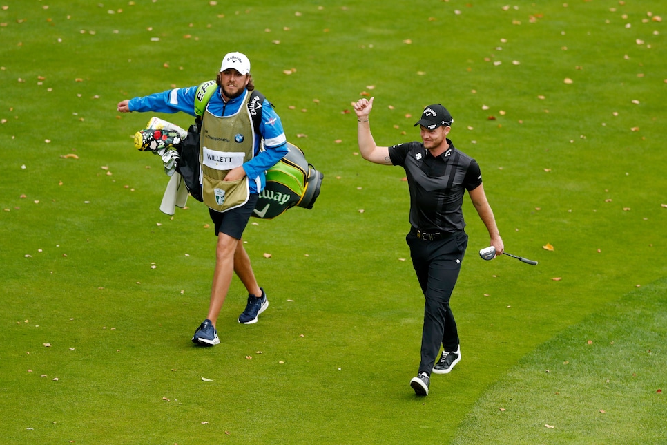 danny-willett-bmw-pga-sunday-2019-18th-green-wave.jpg