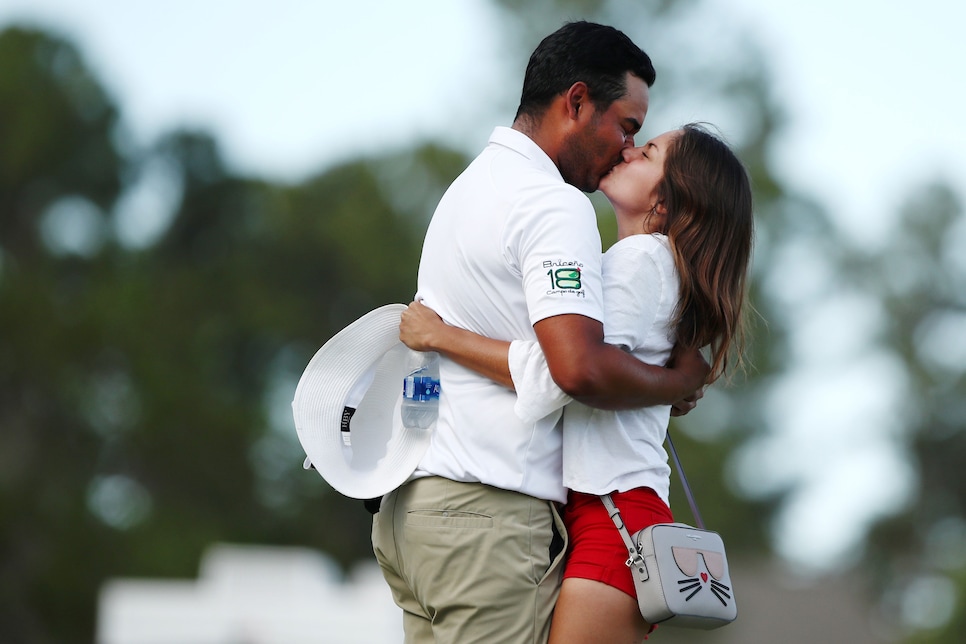 sebastian-munoz-sanderson-farms-2019-sunday-kissing-girl-friend.jpg