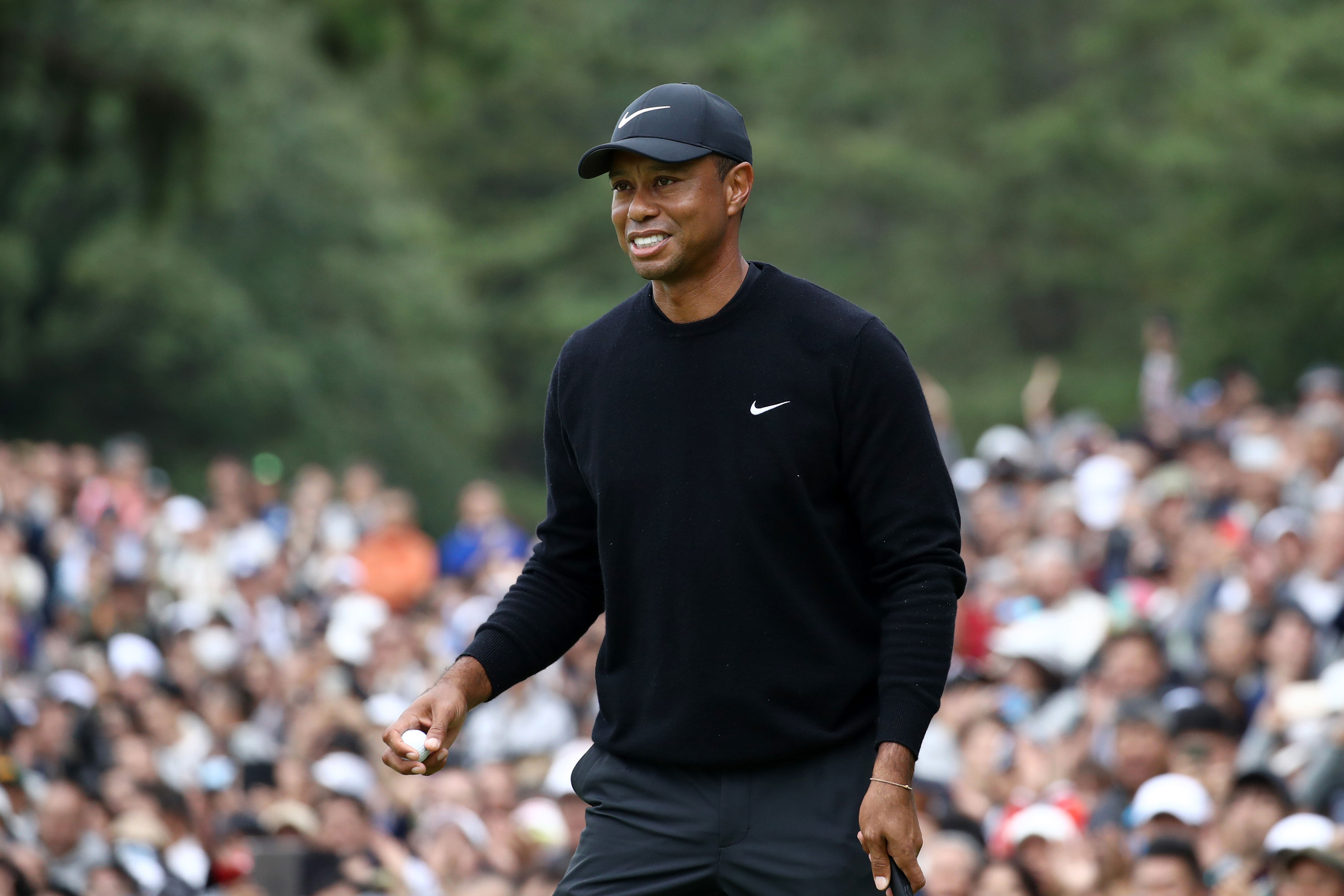 tiger woods starting plaaying golf