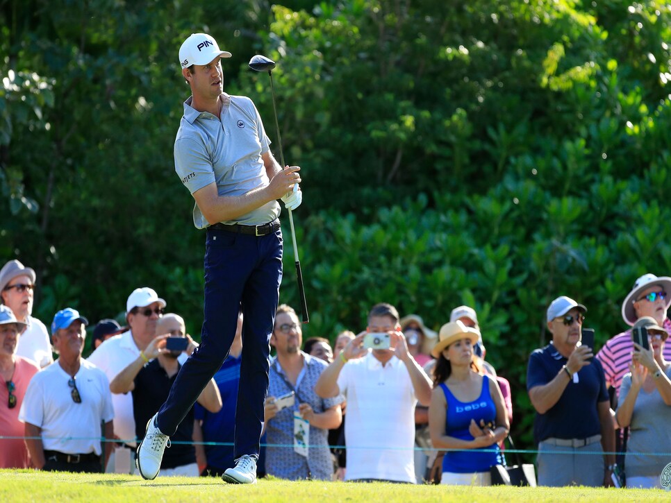 /content/dam/images/golfdigest/fullset/2019/11/18/5dd1ec8369091d000887f41b_harris-english-mayakoba-2019-sunday-final-round-swinging.jpg