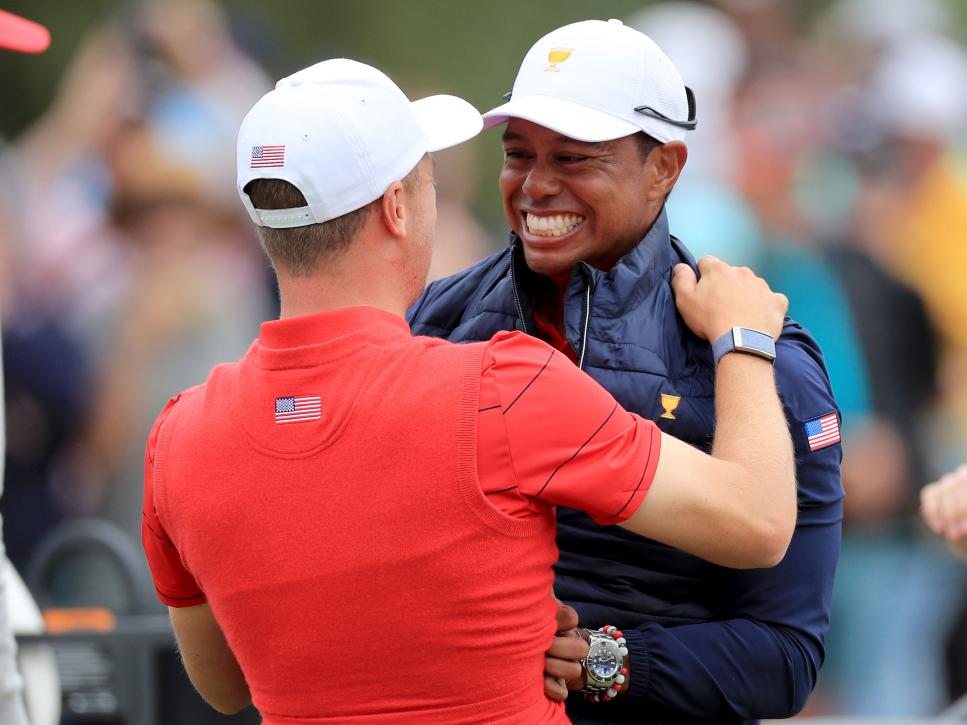 tiger-woods-justin-thomas-presidents-cup-2019-sunday-smile-excited.jpg