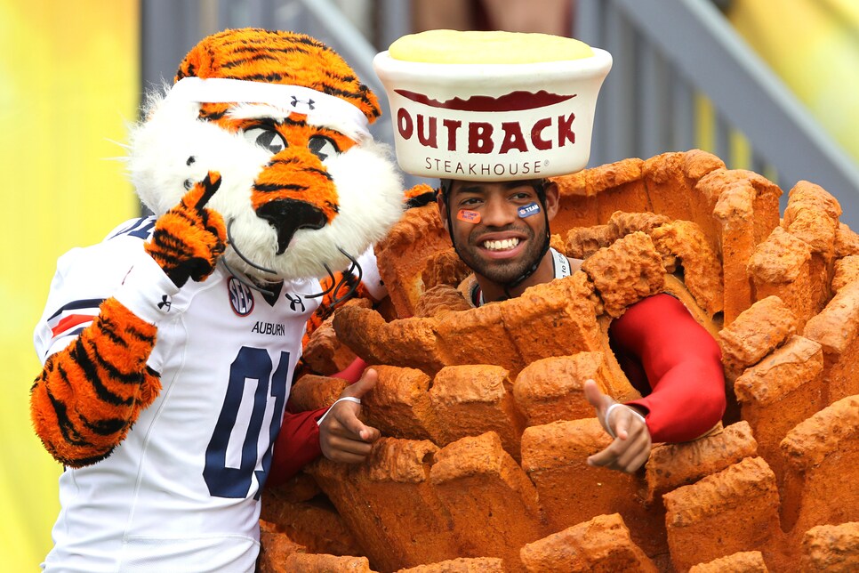 NCAA FOOTBALL: JAN 01 Outback Bowl - Auburn v Wisconsin