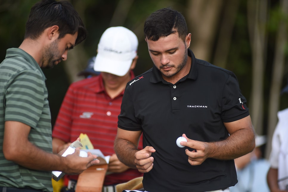 jose-vega-latin-america-amateur-2020-saturday-marking-ball.jpg