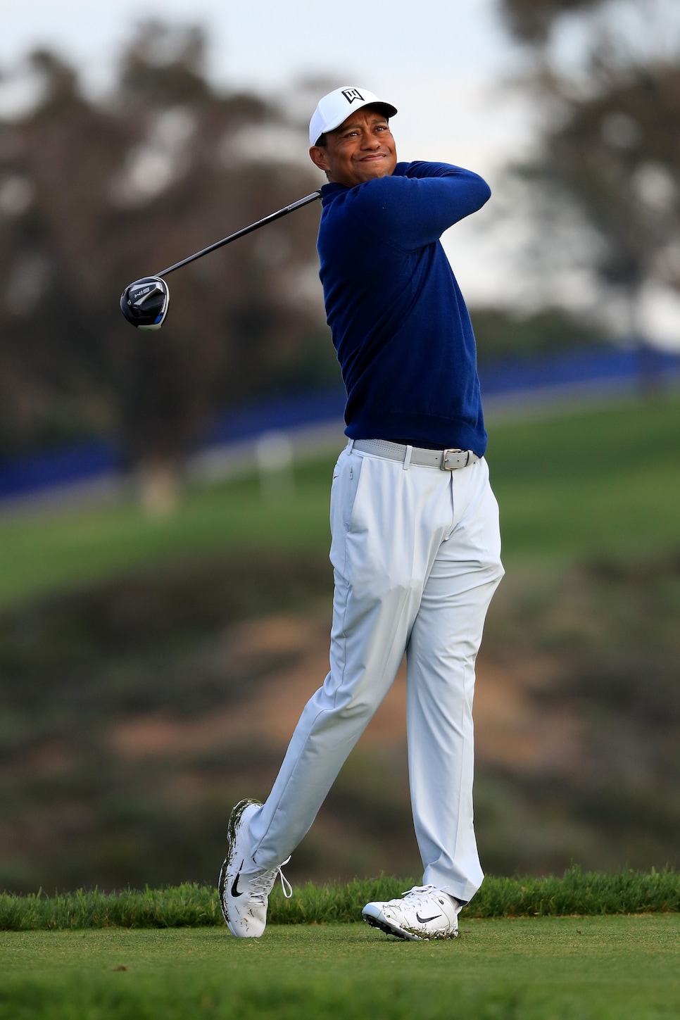 Tiger Woods has a new driver and ball in play at the Farmers Insurance