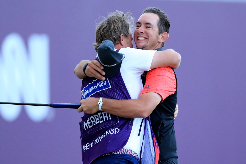 lucas-herbert-dubai-2020-sunday-win-hugging-caddie.jpg