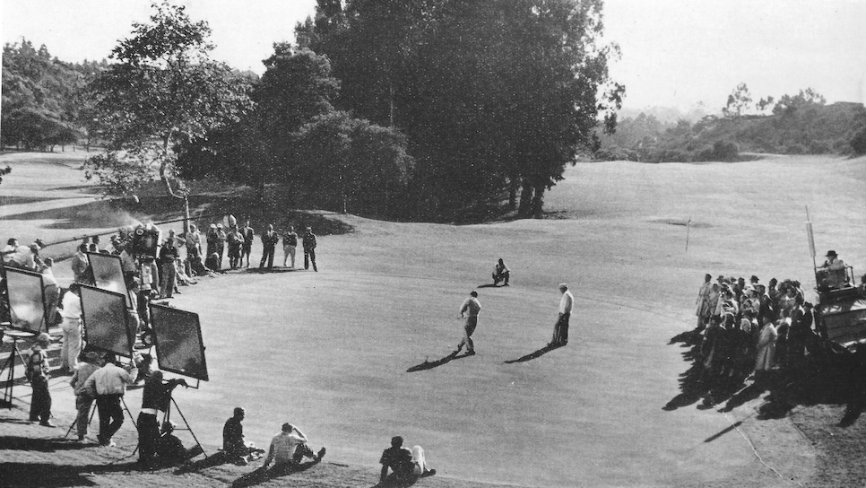 /content/dam/images/golfdigest/fullset/2020/02/05/5e3ad1a09a1bc30009c86b2b_Riviera - Filming on _18 green - Follow the Sun (1951).jpg