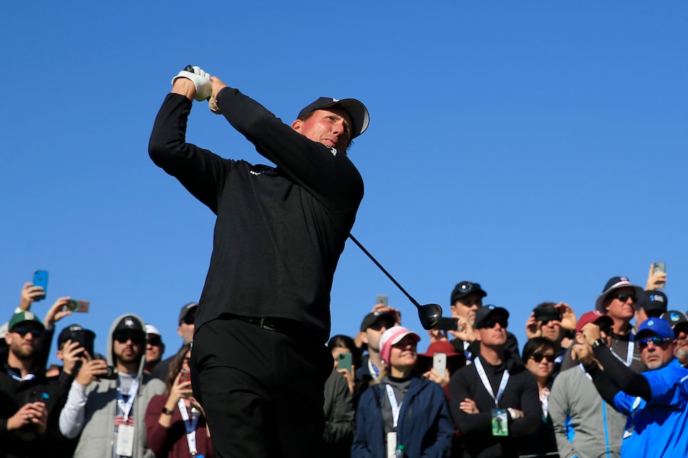 phil-mickelson-pebble-beach-2020-sunday-driving.jpg