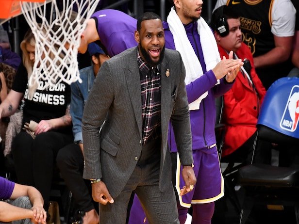 LeBron James completes full dad transformation with random embarrassing ...