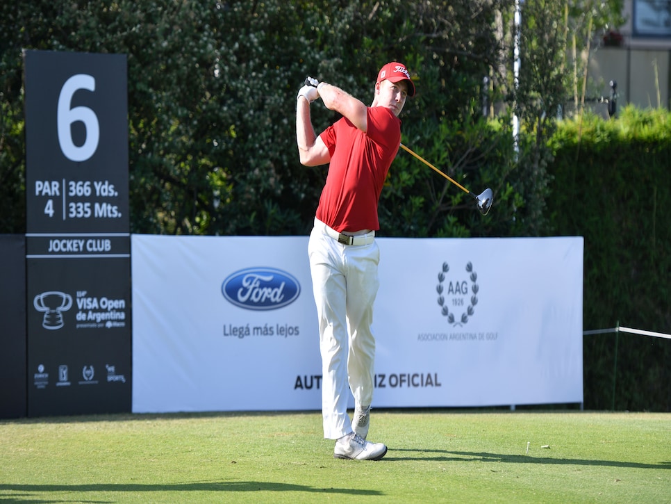 victor-lange-argentina-open-2019-swinging.jpg