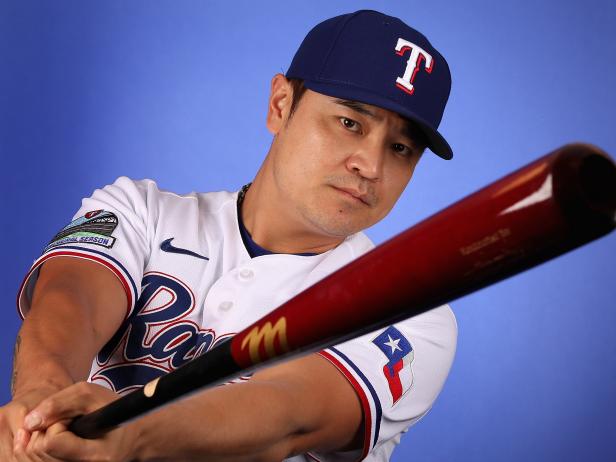 Texas Rangers - Shin-Soo Choo and his wife Mia awarded six