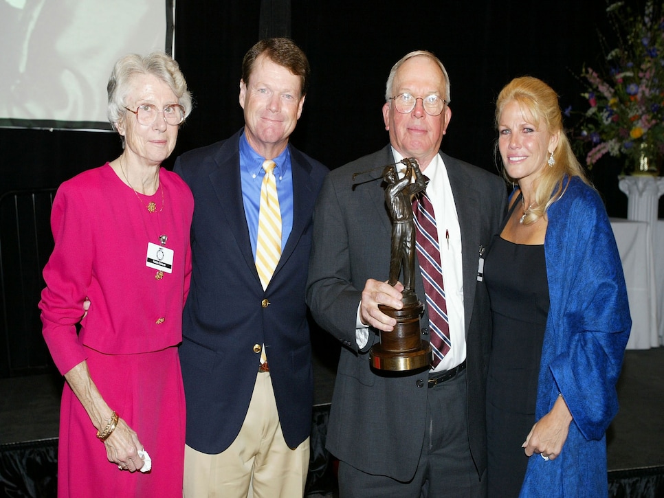 tom-watson-bruce-edwards-family-ben-hogan-award-2004.jpg