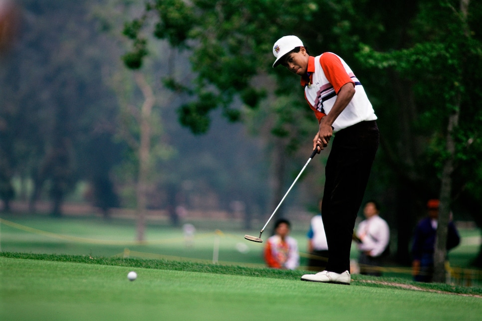 Golf player Tiger Woods practice on Griffith Park golf course as a 16-year old in 1991. Tiger Woods was born in 1975 and he won the Los Angeles Junior Championship on the Griffith Park courses in 1991. (Photo by Per-Anders Pettersson./Corbis via Getty Images)