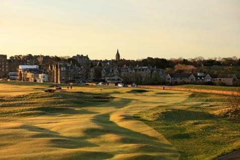 Why aren't there more golf courses like the Old Course at St. Andrews?