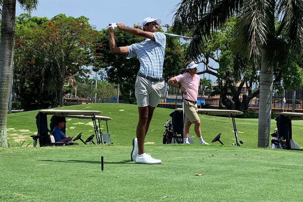 /content/dam/images/golfdigest/fullset/2020/05/19/akshay-bhatia-miami-mini-tour-driving.jpg