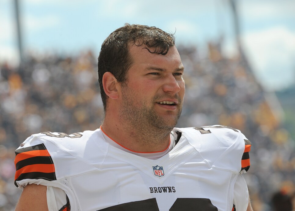 Top 10 Cleveland Athletes of All Time: #9 – Joe Thomas - Cleveland