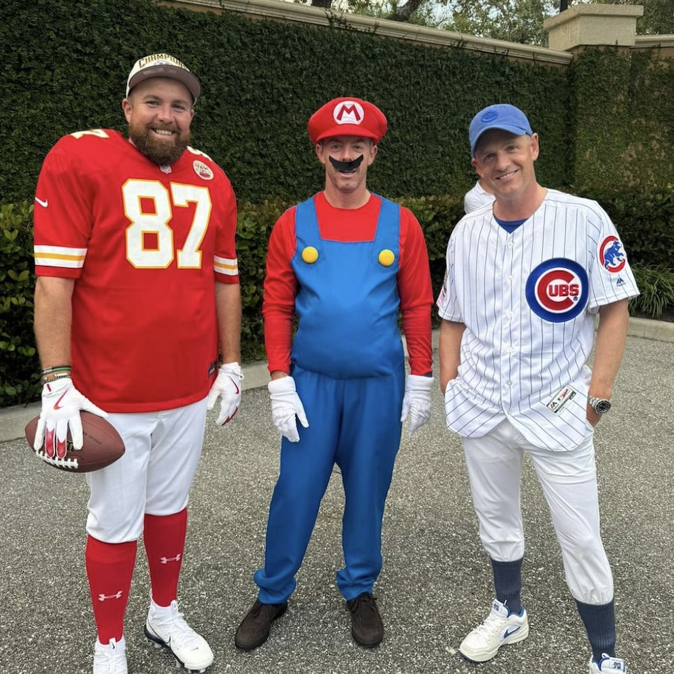 https://www.golfdigest.com/content/dam/images/golfdigest/fullset/2020/05/shanelowry_halloween24_2.png