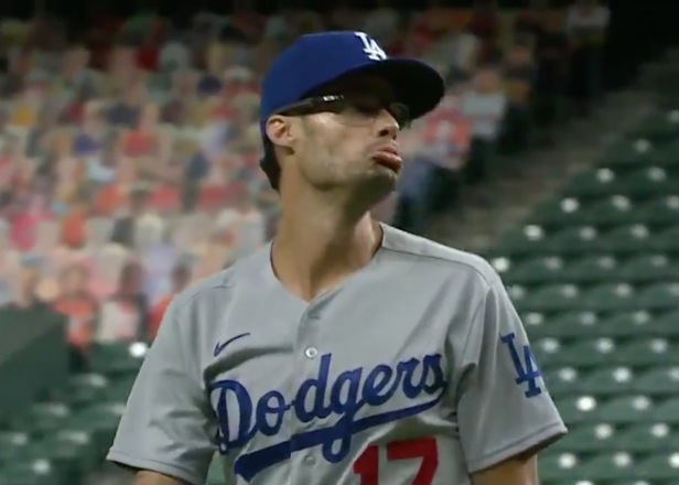 Joe Kelly is doing everything he can to keep the Dodgers from winning  baseball games - McCovey Chronicles